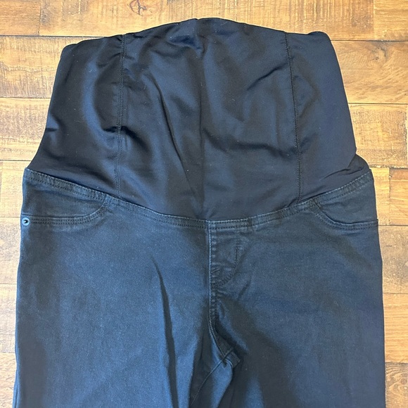 Isabel Maternity Skinny Jean - Picture 2 of 5